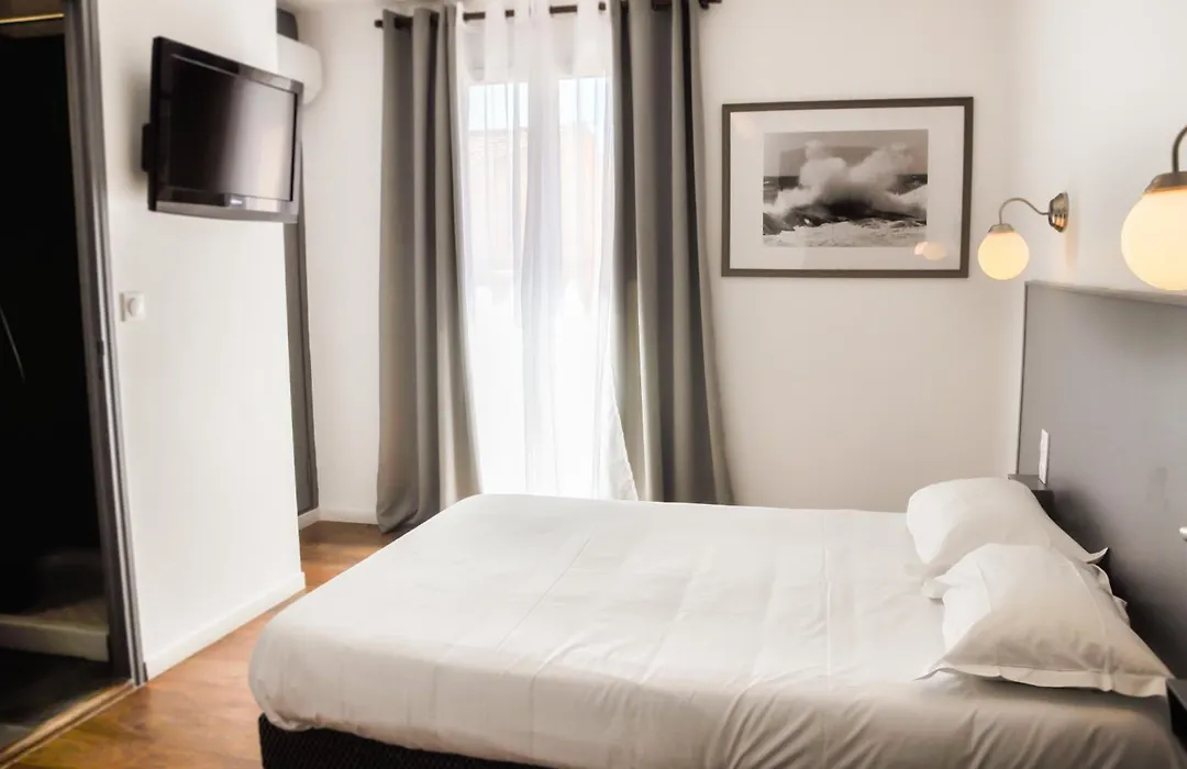 Hotel Les Arbousiers-1